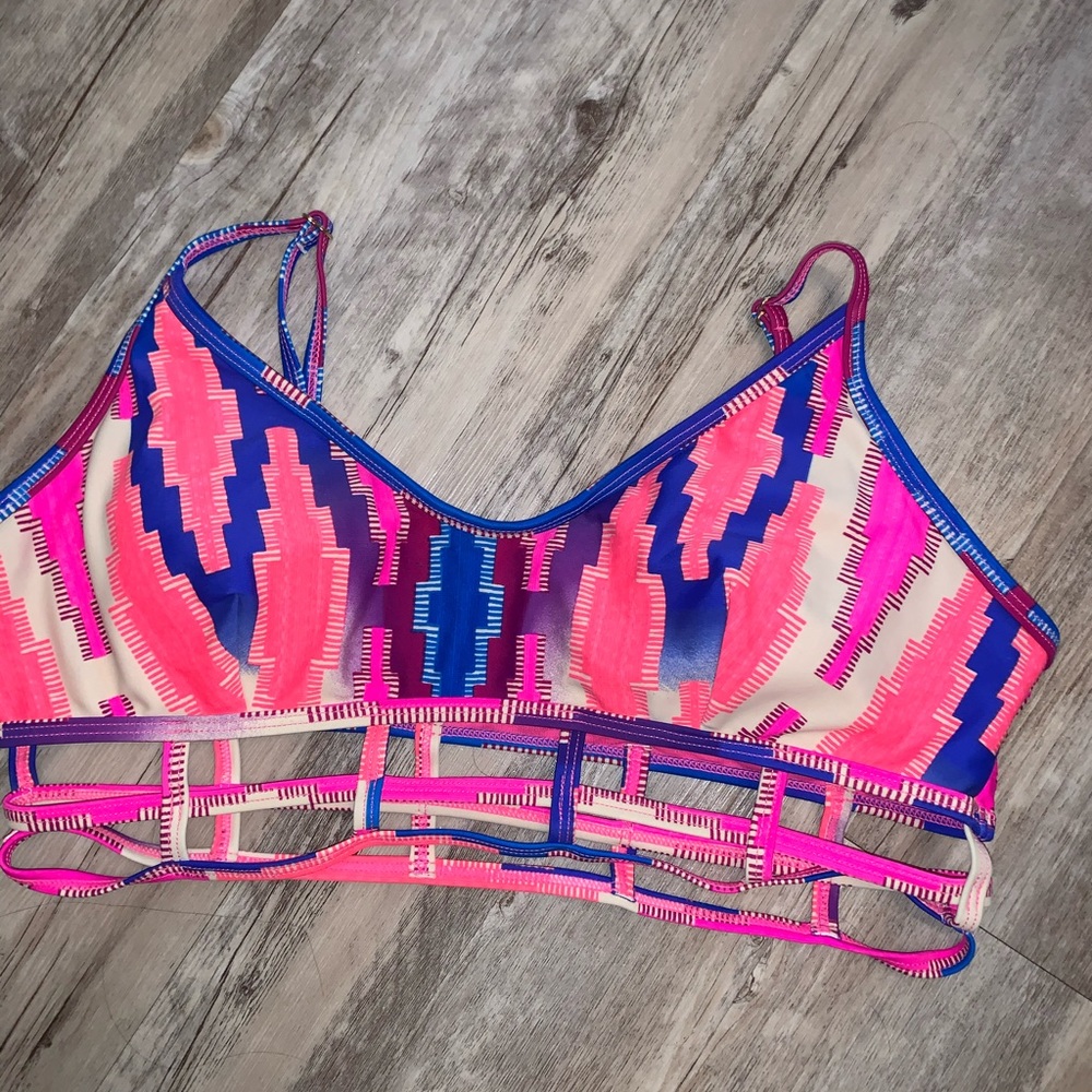 Sports bra